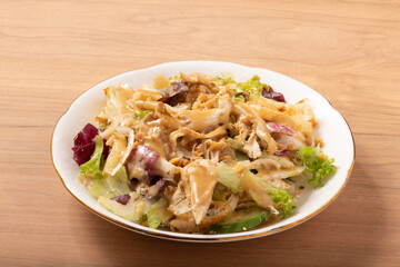 白舞茸のサラダ　ピーナッツ味噌ドレッシング