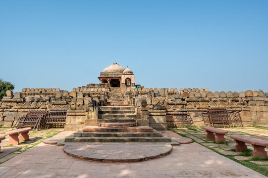 Harshad Mata Temple near Abhaneri just close to Chand Bawri. The temple is dedicated to a goddess named Harshat Mata, although some art historians theorize that it was originally a Vaishnavite shrine