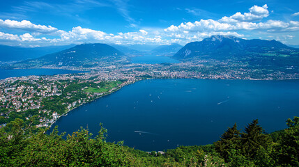 Obraz premium aerial view of lake geneva and swiss mountains on a sunny day