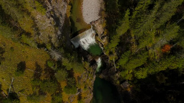 Katholische Bergkapelle Maria Hilf im Valepp, Gemarkung Deutschland, Bayern Luftaufnahme. Catholic mountain chapel Maria Hilf in Valepp, Germany, Bavaria Aerial view. Valepp Wasserfall