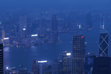 Obraz premium Hongkong China 11.7.2023. Hongkong bay night cityscape skyline