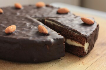 Chocolate cake with almonds
