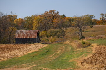 barn in autumn