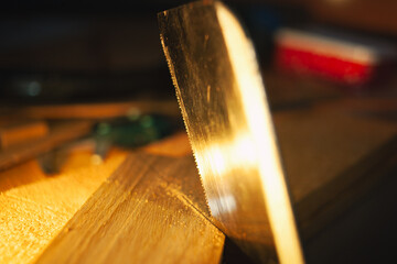 carpentry, Japanese saw, precisely cutting a piece of board.  stolarska, japońska piła, dokładnie przecinająca kawałek deski © naturecovered