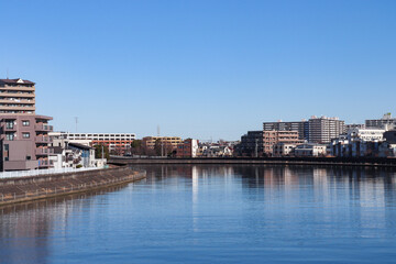 Obraz premium 鶴見川（神奈川県横浜市鶴見区）