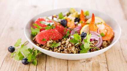 quinoa salad with grapefruit, avocado and shrimp