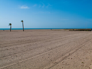 Paseo marítimo en Roquetas de Mar, Almería, Andalucía, España.