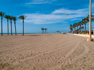 Paseo marítimo en Roquetas de Mar, Almería, Andalucía, España.