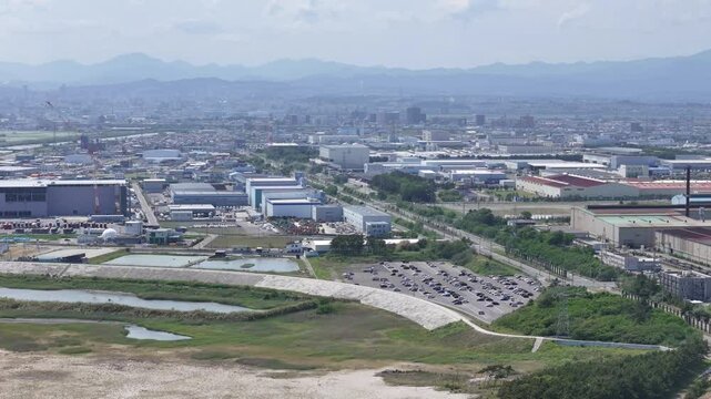 宮城県仙台市の仙台港の風景をドローンで撮影しました。