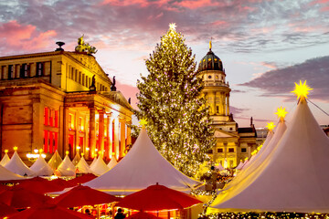 Fototapeta premium Weihnachtsmarkt Berlin Gendarmenmarkt 