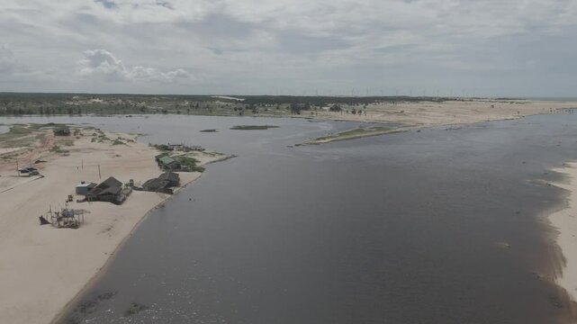 Imagem a&eacute;rea da Lagoa do Kite ou Lagoa da Barra na Praia da Ta&iacute;ba - S&atilde;o Gon&ccedil;alo do Amarante, Cear&aacute;.