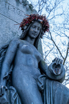 Statue de Mutter Kinzig &agrave; Kehl, Allemagne