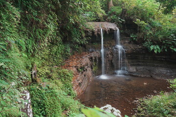 鎌倉の奥地にある陰陽の滝