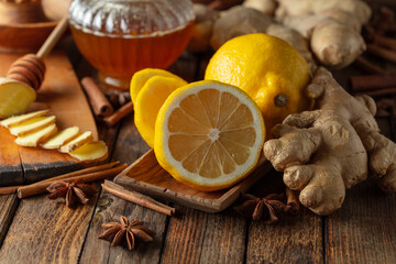 Ingredients for preparing ginger tea.