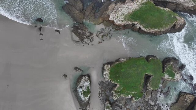 Praia dos Castros sin gente en Ribadeo Asturias
