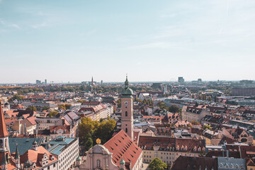 Obraz premium Munich city skyline view with historic and modern architecture