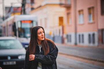 Fototapeta premium woman walking in the city