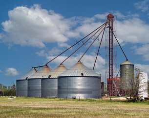 grain silos in the countryside © brelsbil