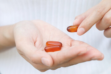 Lecithin extracted from soybeans helps nourish the brain and enhance memory.