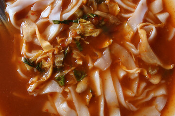 sliced tomato and onion