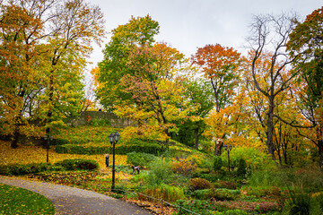 Obraz premium riga, latvia - bastejkalna park