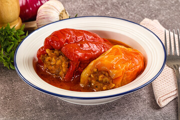 Stuffed bell pepper with meat