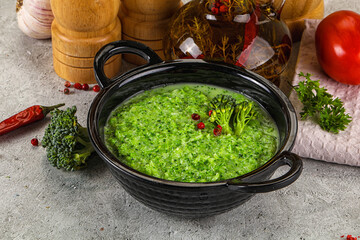 Dietari vegan broccoli cream soup