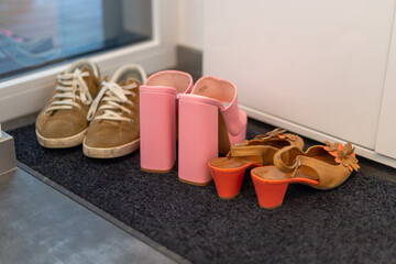 Line of Familie Shoes, Men Sneaker and Woman Heels