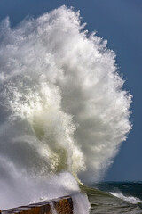 Vague digue Lomener