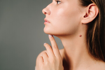 Correcting the shape of the face by doctor. Aesthetic beauty treatment. Improved shape of the face....