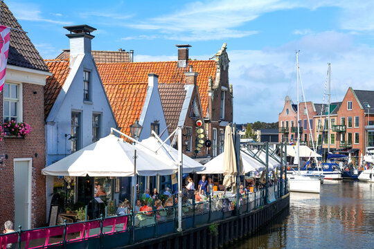 Lemmer, Holland, Friesland, Hafenszene in der Altstadt