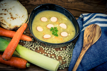 getrocknete harte Erbsen für eine Erbsensuppe