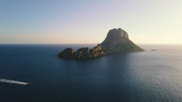 Drone Video - Ibiza Es Vedra Spagna - Cala d'Hort Spiaggia