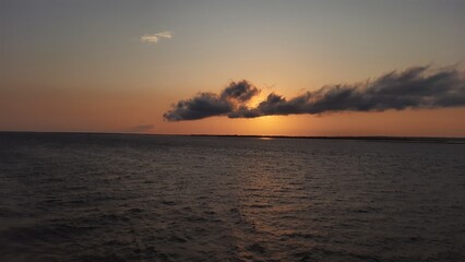 por do sol no rio tapajós em santarém, pará 
