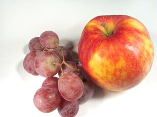 Fresh and Healthy Selection of Seedless Grapes and McIntosh Apples: Nature's Superfoods