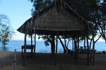 barco no rio tapajós, belterra, pará 