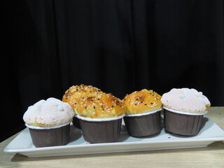 muffins with chocolate