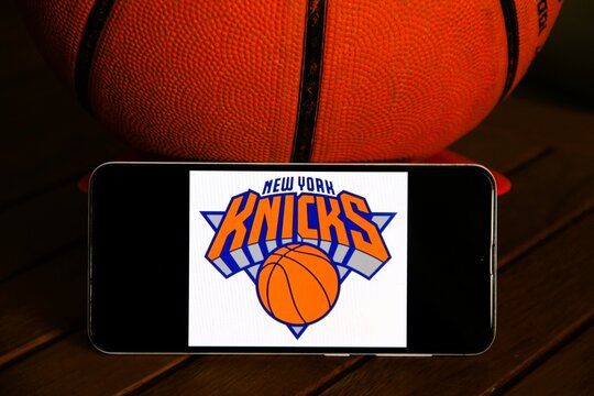 New York Knicks - NBA - Time de basquete profissional americano baseado no bairro de Manhattan em Nova York. Os Knicks competem na National Basketball Association, Confer&ecirc;ncia Leste.