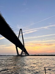 Obraz premium Bridge at sunset