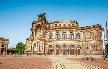 Obraz premium Dresden Hofkirche, Hausmannsturm Dresden Castle (Residenzschloss). Dresden, Saxony, Germany.