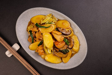 Chao Nian Gao is Stir Fried Shanghai Rice Cake.