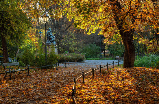 Krakowskie planty jesienią, czyli wielki park w Krakowie