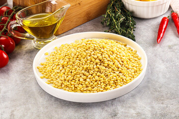 Dry raw wheat pasta - ptitim