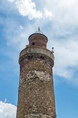  Harput Grand Mosque. Grand Mosque (Ulu Cami) and Curved Minaret in Harput, Elazig, Turkey. Harput Ulu Mosque was built in the 12th century during the Anatolian Seljuk period. Elazığ, Türkiye.