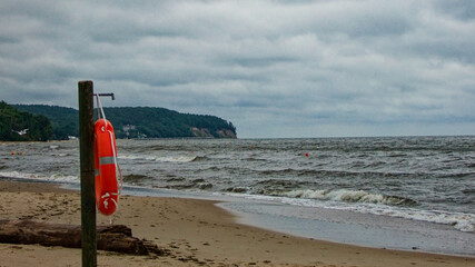 koło ratunkowe na plaży