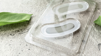 マイクロニードルパッチ　目元の針パック　美容