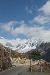 Poster de jardin  The view of the road to Huascaran mountain   © ninawm