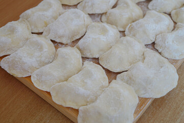 Ukrainian national cuisine, varenyky z kartoplyu .