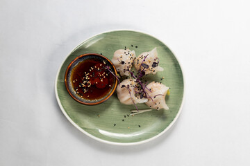 Asiatisches Essen auf einem Teller ,frisch, gesund, k&ouml;stlich,  