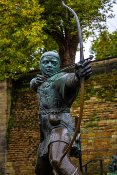 RObin Hood figure in Nottingham, a city in central England&rsquo;s Midlands region